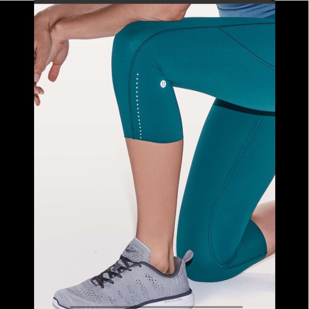 Lululemon Fast & Free Crop II *Nulux 19" - Picture 1 of 8